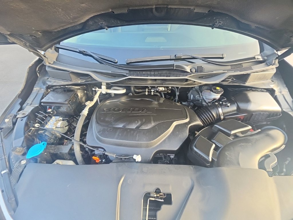 Certified 2024 Honda Odyssey Touring image 12