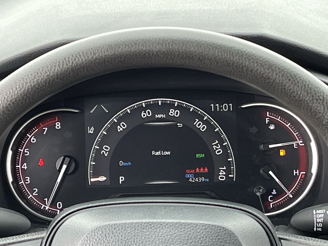 Used 2025 Toyota RAV4 XLE AWD/4WD image 13