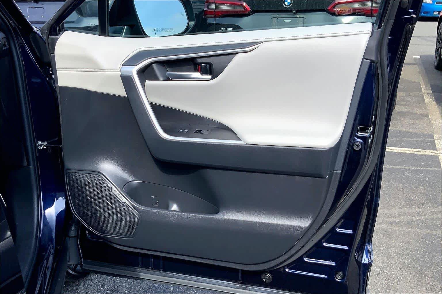 Used 2023 Toyota RAV4 Limited AWD/4WD image 44