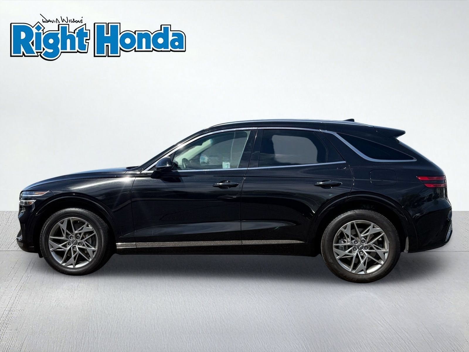 Used 2025 Genesis GV70 2.5T AWD/4WD image 3