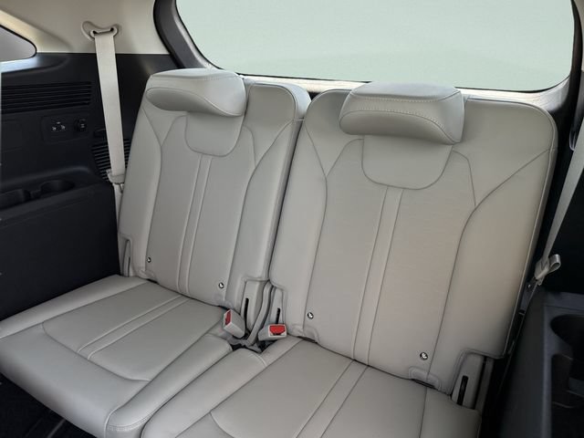 Used 2025 Kia Sorento EX w/ Panoramic Sunroof Package FWD image 27