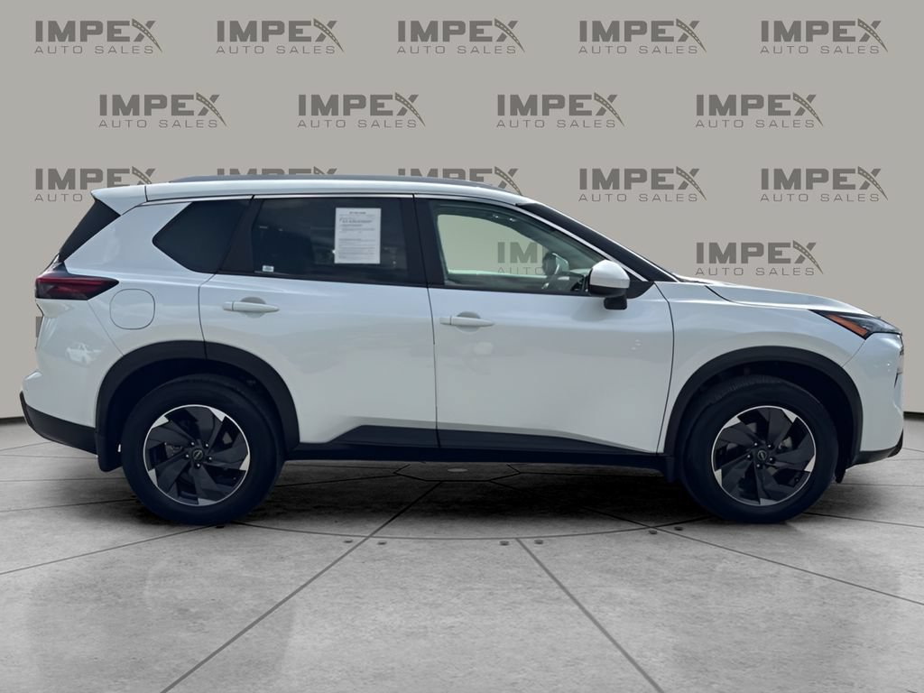 Used 2024 Nissan Rogue SV w/ SV Premium Package AWD/4WD image 6