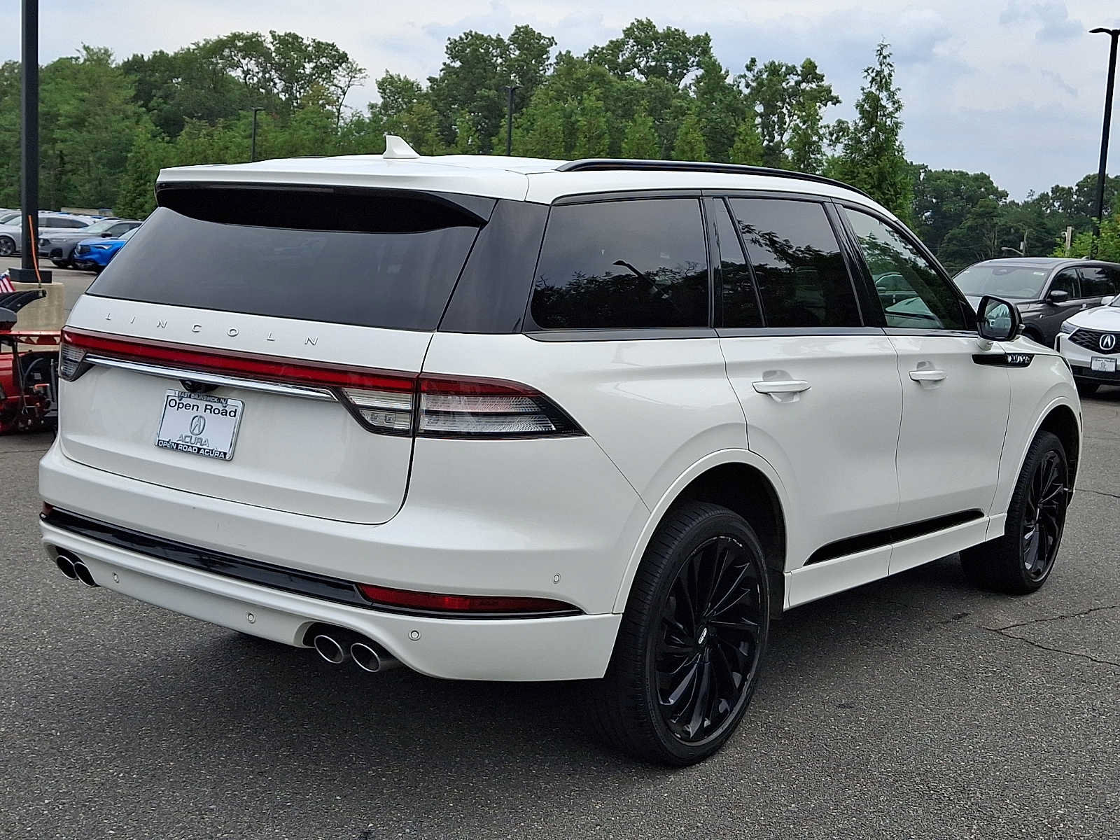 Used 2022 Lincoln Aviator Reserve AWD/4WD image 6