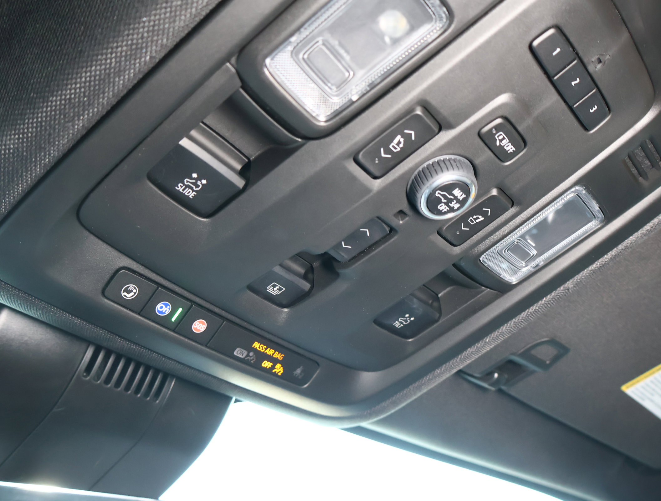 Used 2024 Chevrolet Tahoe High Country w/ Advanced Technology Package image 25