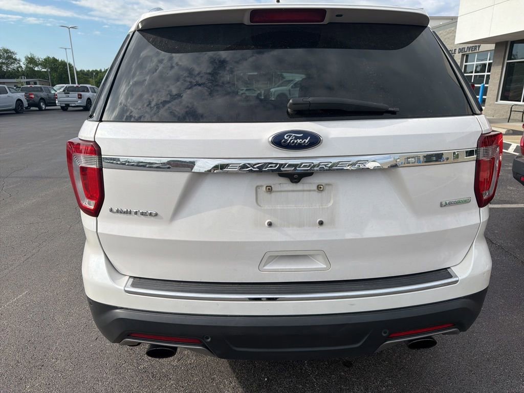 Used 2018 Ford Explorer Limited FWD image 3
