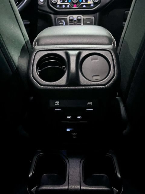 Used 2021 Jeep Wrangler Unlimited Sahara w/ Uconnect 4C Nav & Sound Group AWD/4WD image 31