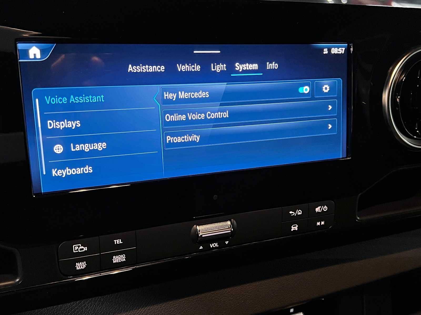 New 2025 Mercedes-Benz eSprinter 170 Cargo image 32