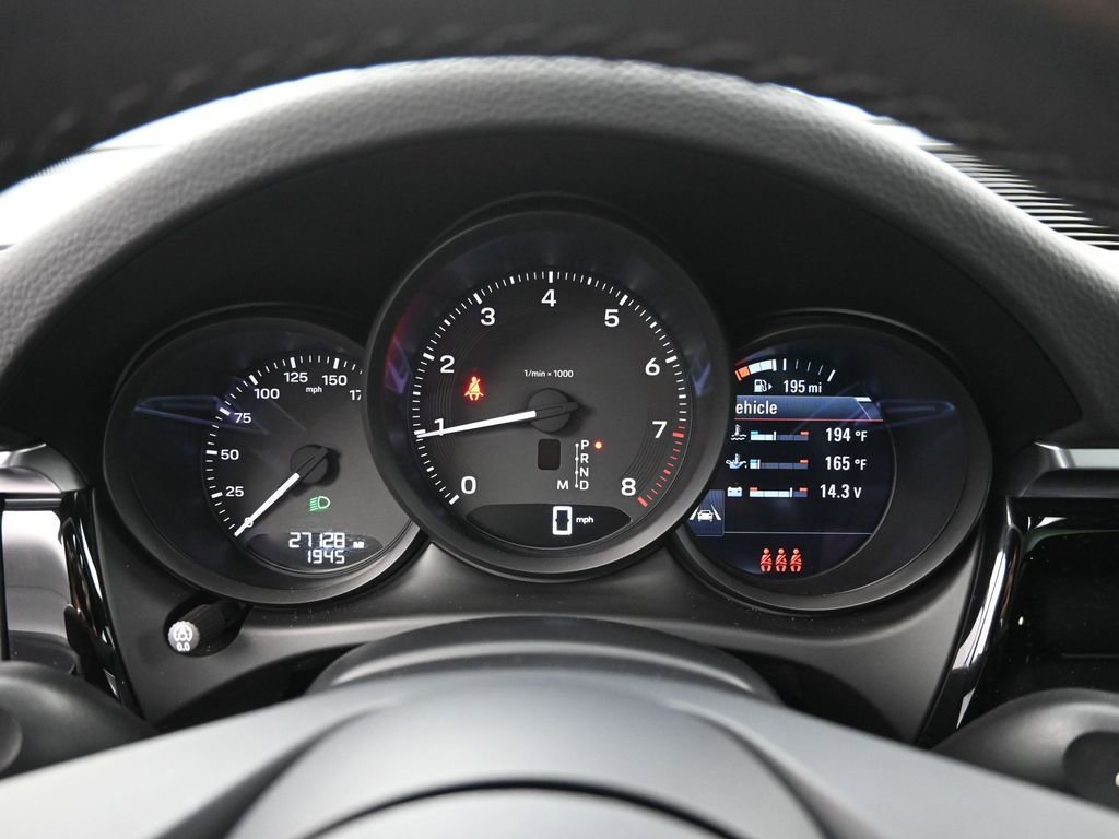 Certified 2023 Porsche Macan AWD/4WD image 12