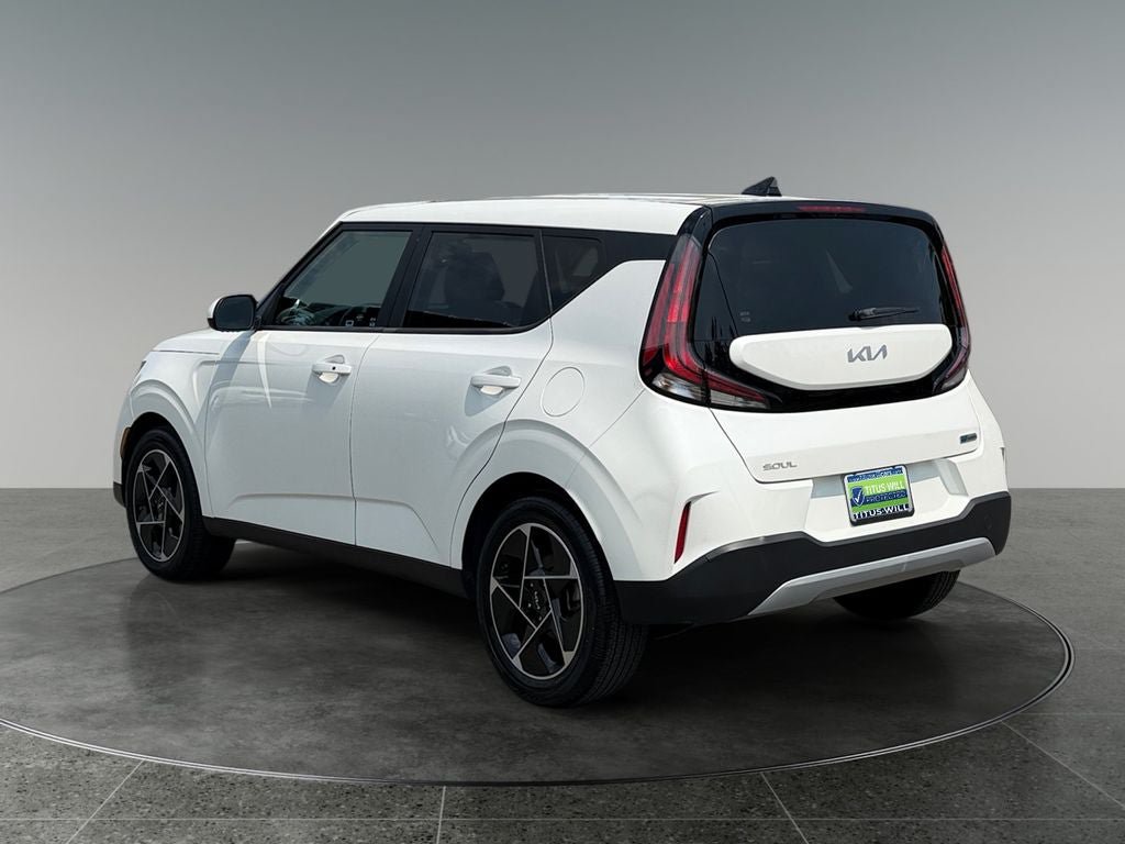 Used 2023 Kia Soul EX FWD image 7