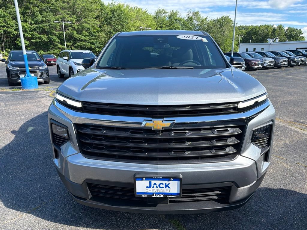Used 2024 Chevrolet Traverse LS w/ LPO, Floor Liner Package AWD/4WD image 2