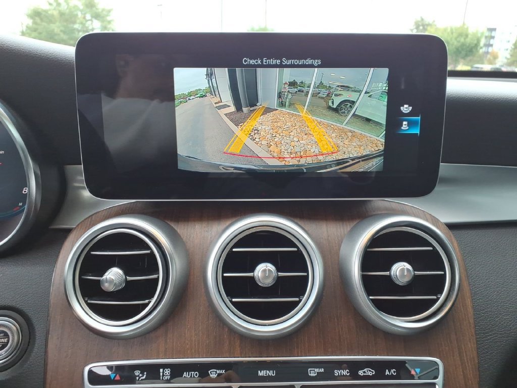 Used 2020 Mercedes-Benz GLC 300 4MATIC image 23