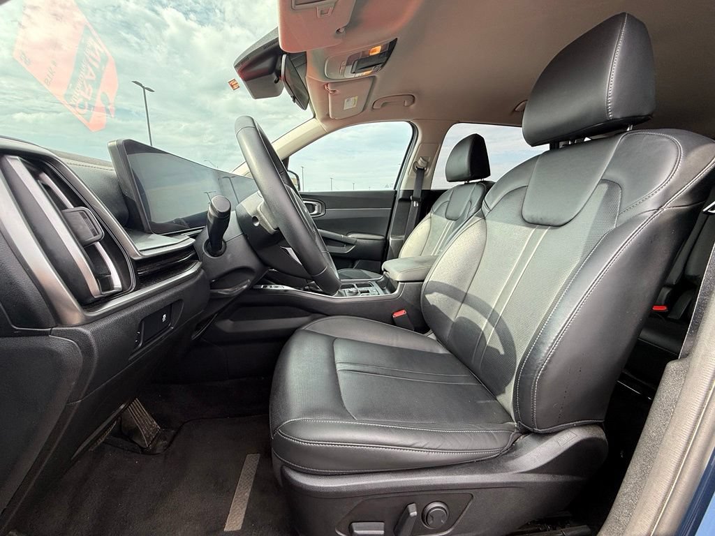 Used 2025 Kia Sorento S FWD image 21