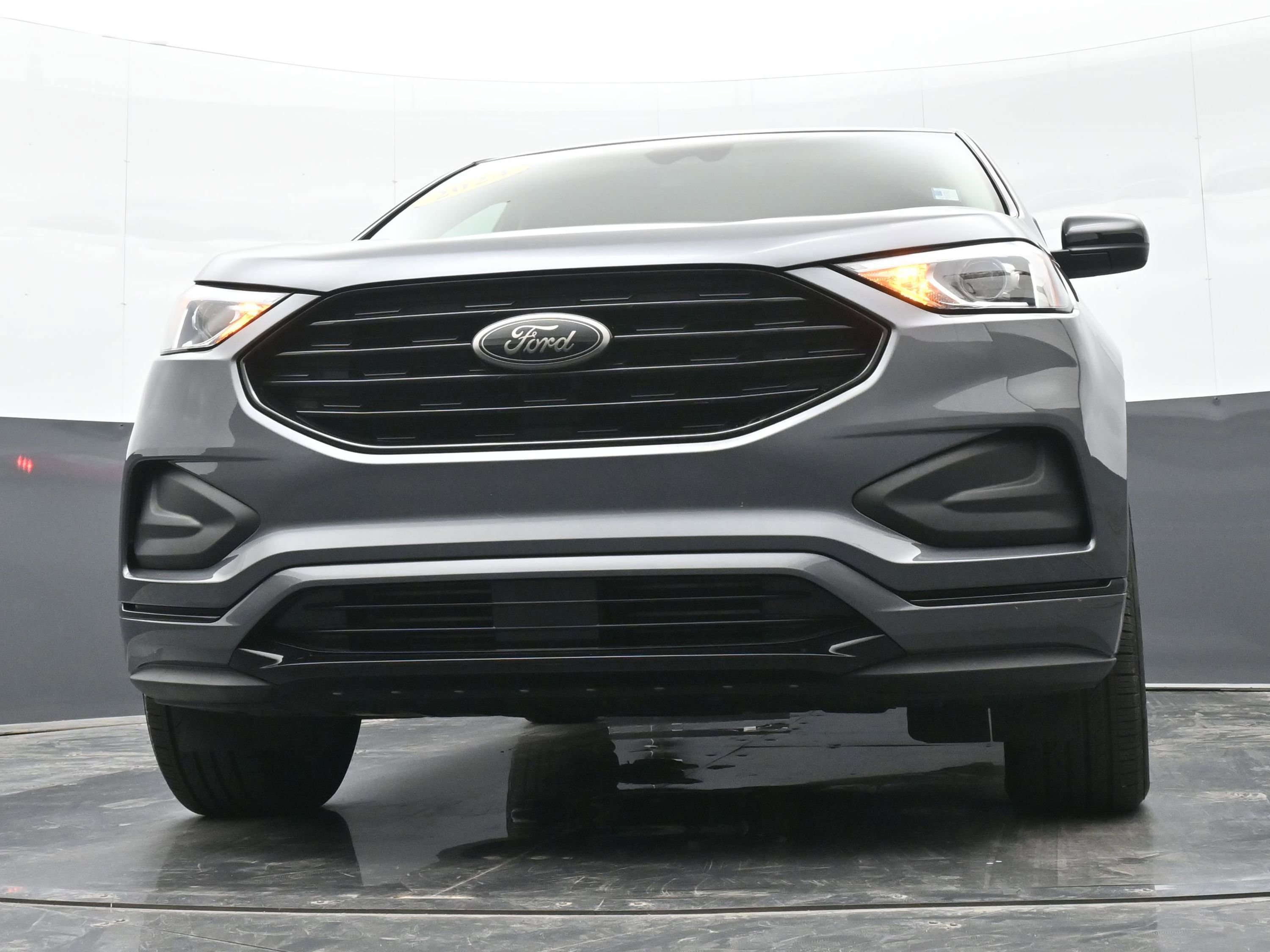 Used 2024 Ford Edge SE w/ Black Appearance Package image 41