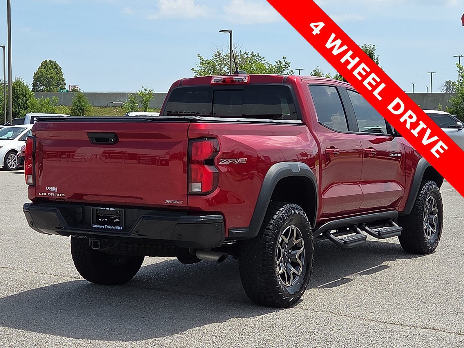 Used 2024 Chevrolet Colorado ZR2 w/ Safety Package AWD/4WD image 5