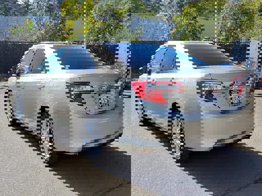 Used 2013 Toyota Camry XLE w/ Leather Pkg image 7