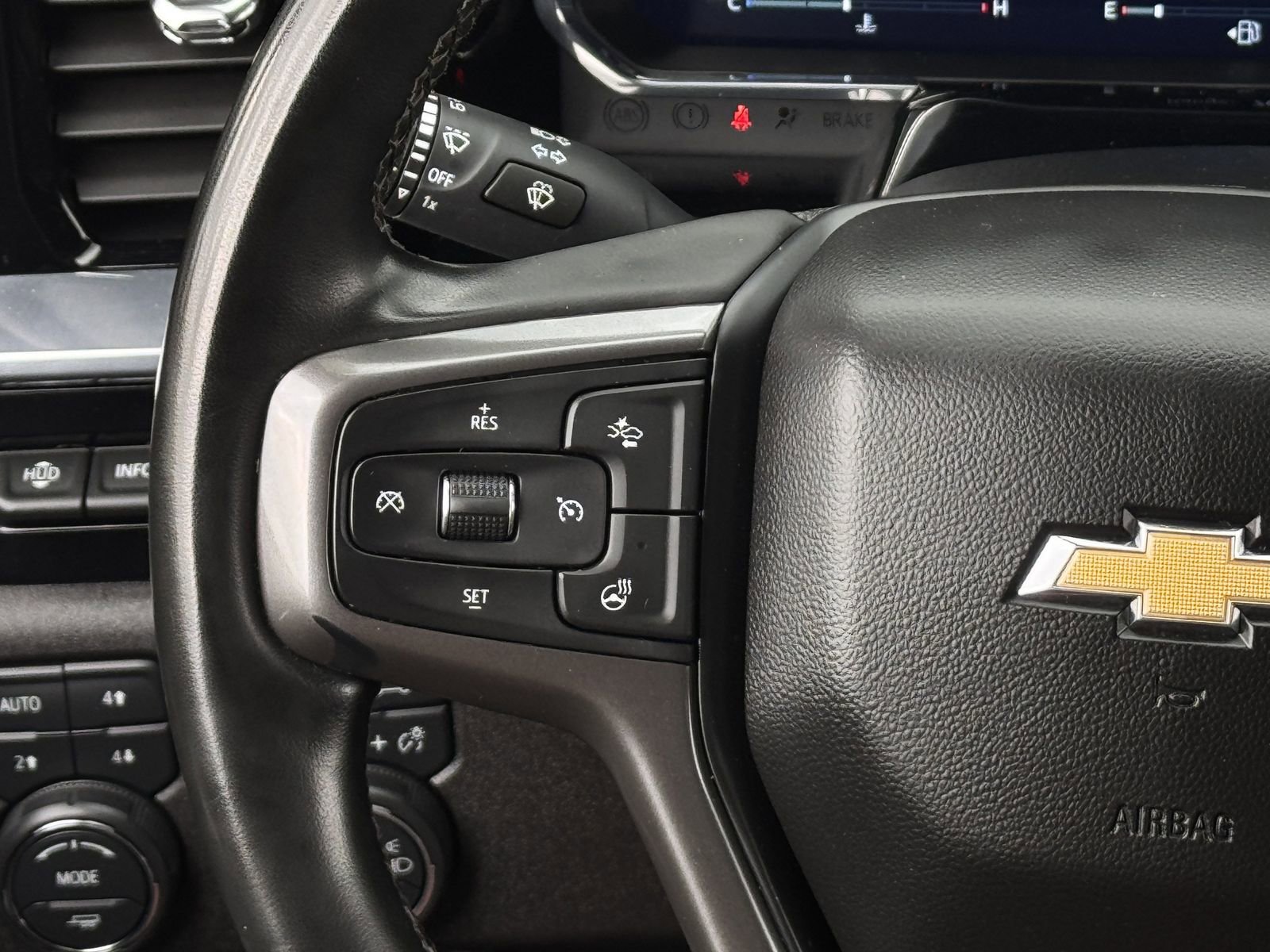 Used 2024 Chevrolet Silverado 3500 High Country w/ Technology Package image 17