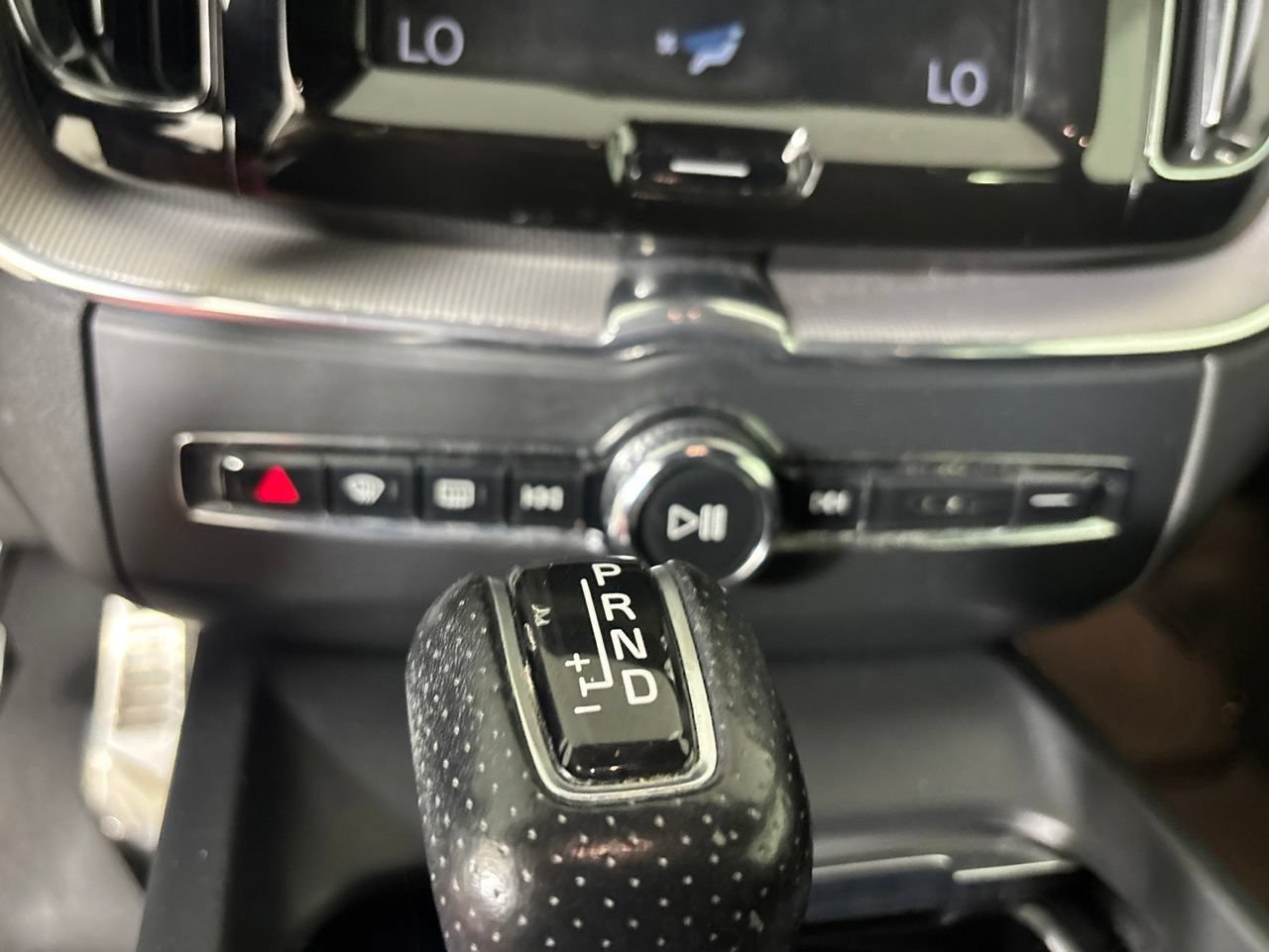 Used 2019 Volvo XC60 T5 R-Design w/ Protection Package Premier FWD image 21