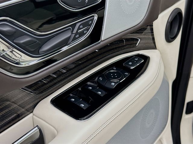 Used 2024 Lincoln Navigator L Black Label image 18