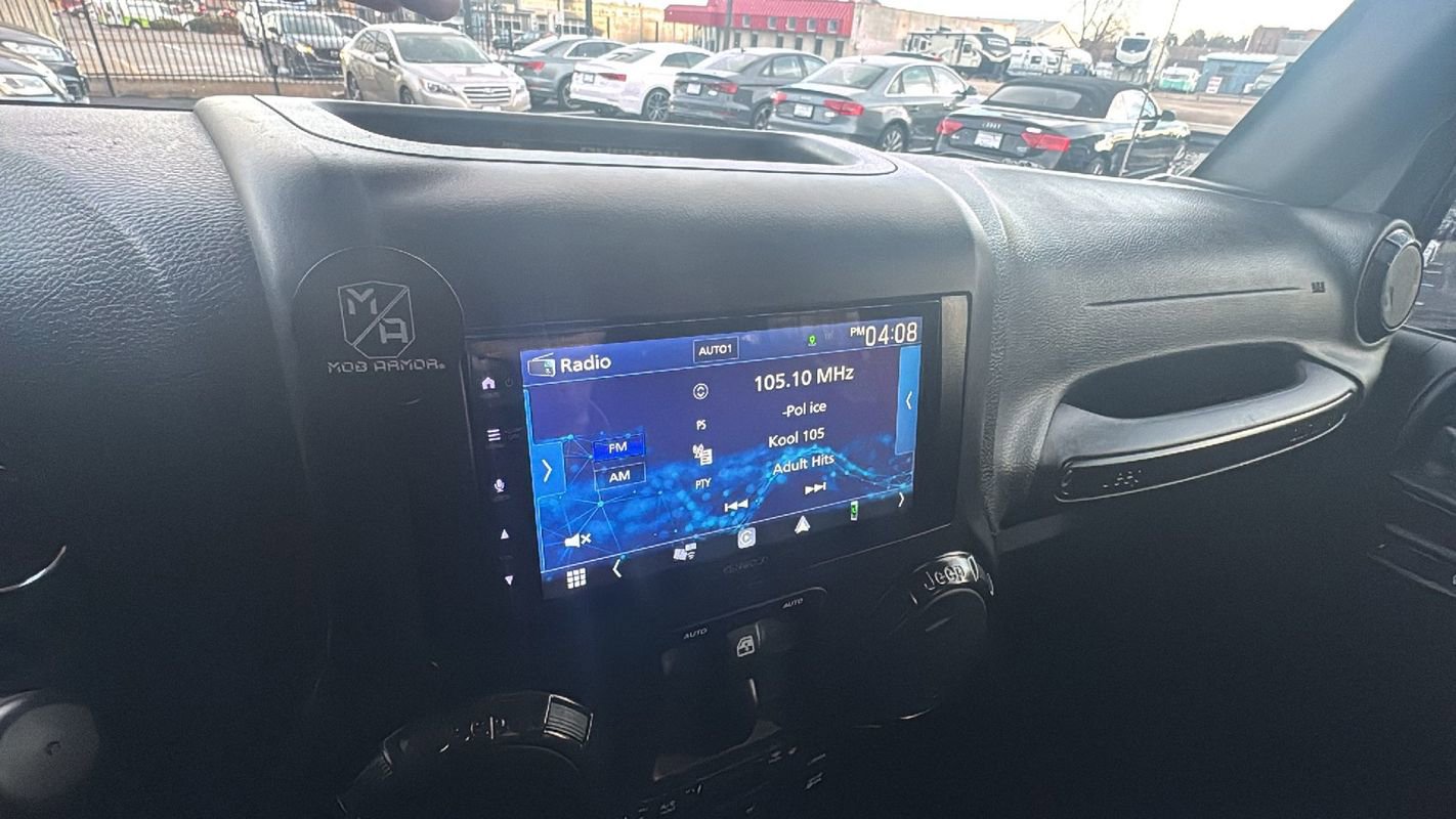 Used 2018 Jeep Wrangler Unlimited Rubicon image 24