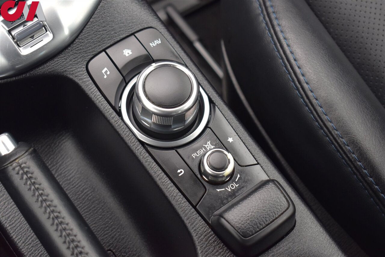 Used 2019 Toyota Yaris XLE FWD image 23