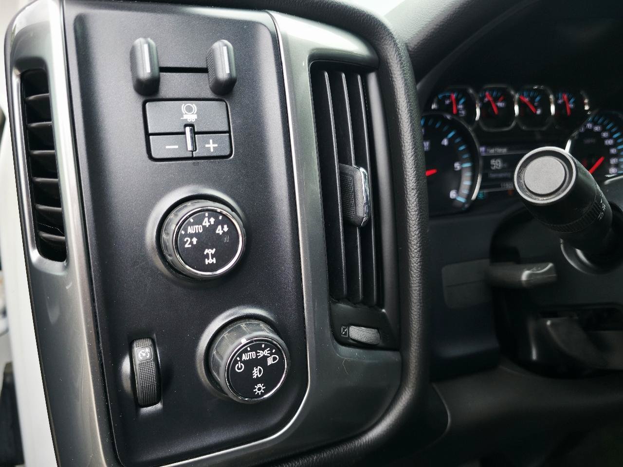Used 2015 Chevrolet Silverado 1500 LT w/ All Star Edition AWD/4WD image 25