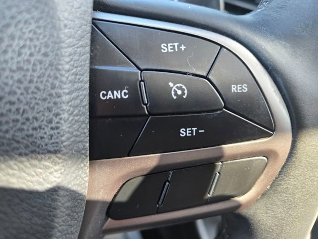 Used 2019 Jeep Cherokee Overland AWD/4WD image 25