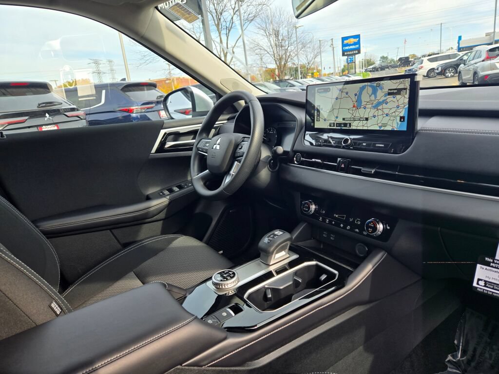 New 2027 Mitsubishi Outlander ES AWD/4WD image 5