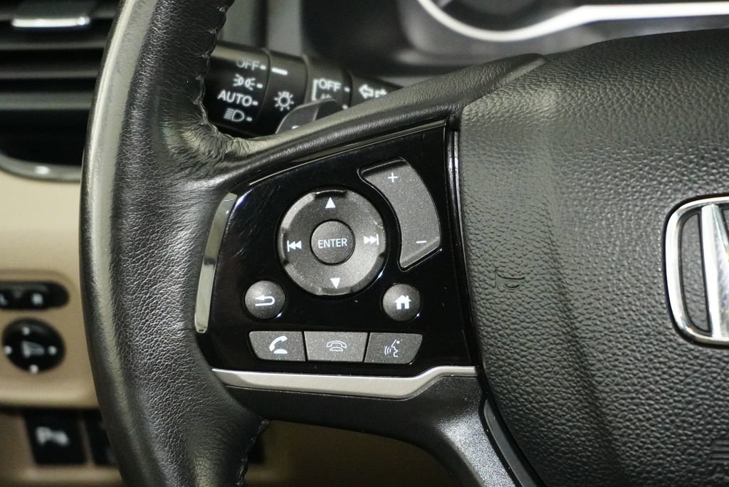Used 2020 Honda Pilot Touring image 21