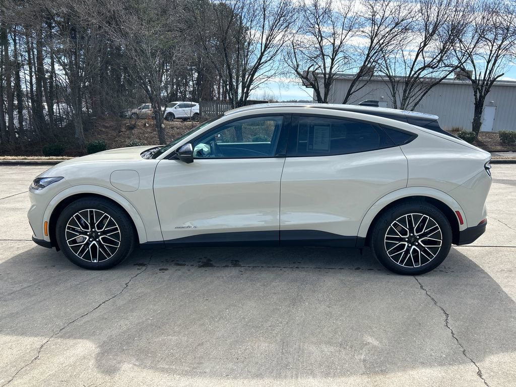 Used 2025 Ford Mustang Mach-E Premium image 3