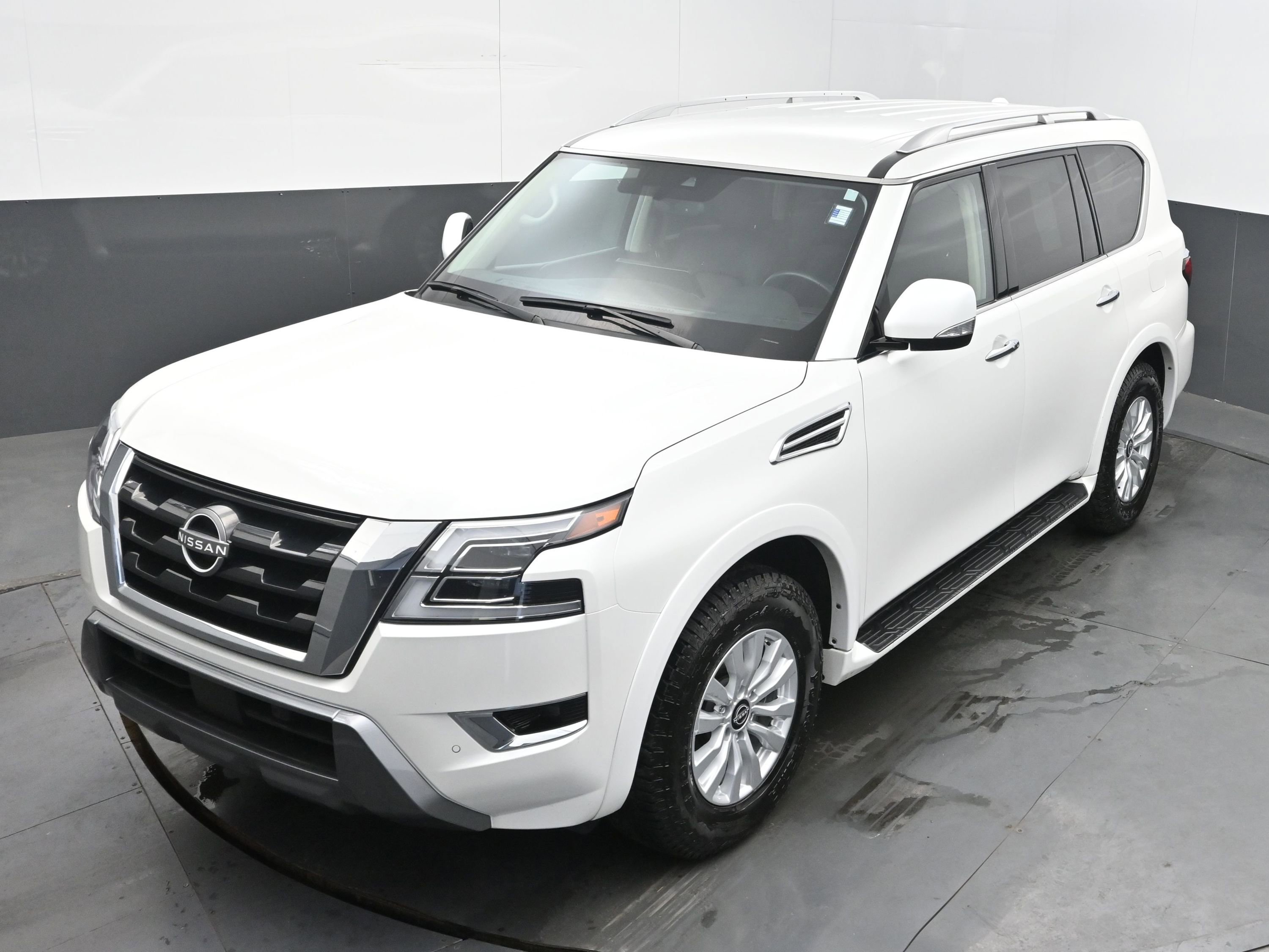 Certified 2024 Nissan Armada SV image 32