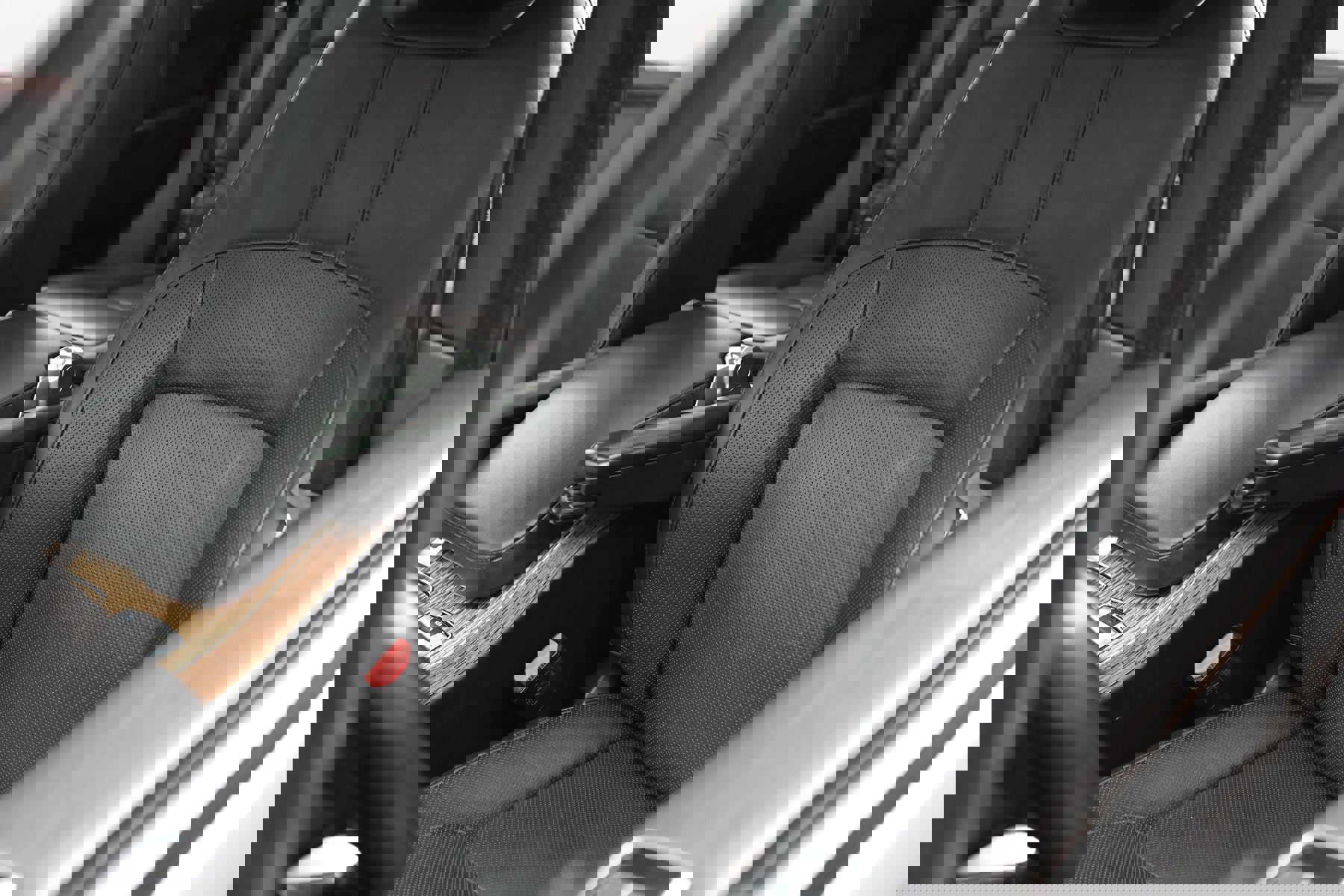 Used 2019 Land Rover Range Rover HSE image 24