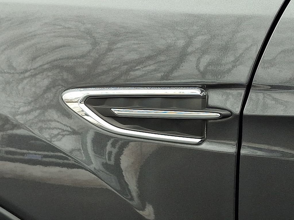 Certified 2018 Ford Escape SE image 30