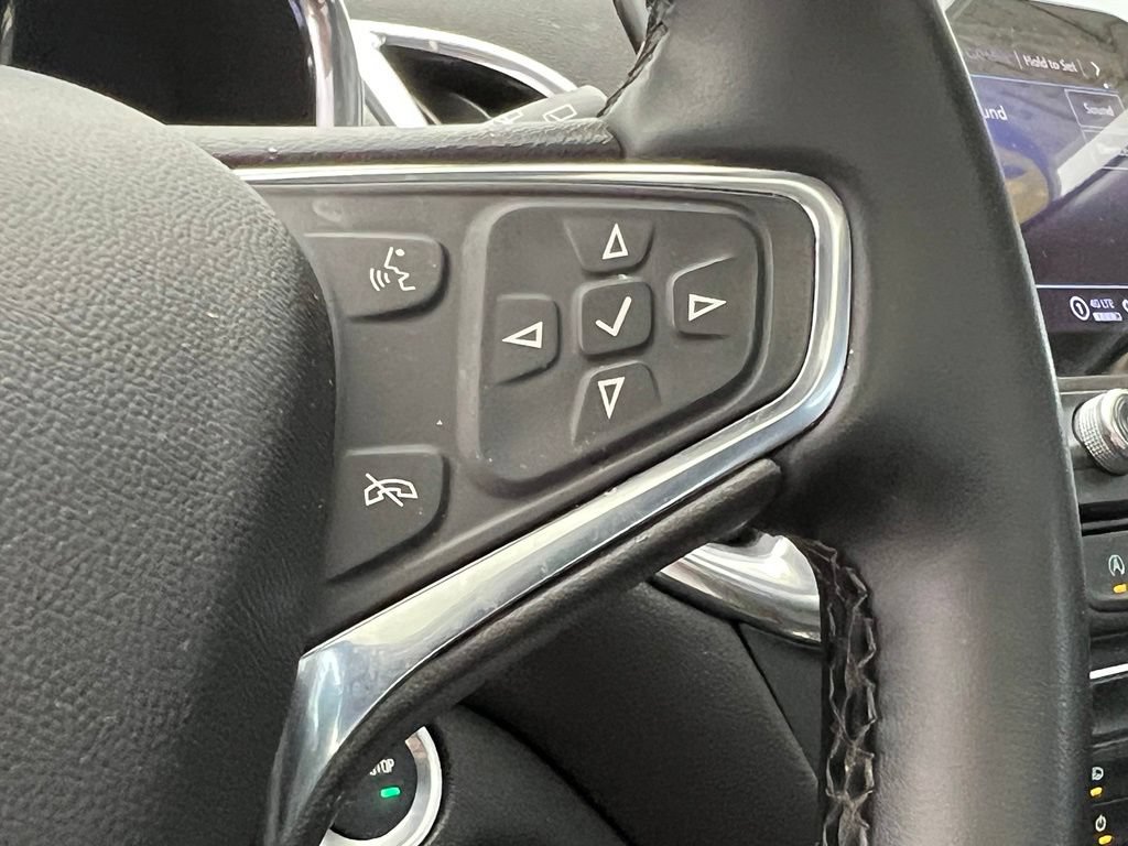 Used 2024 Chevrolet Equinox LT FWD image 17
