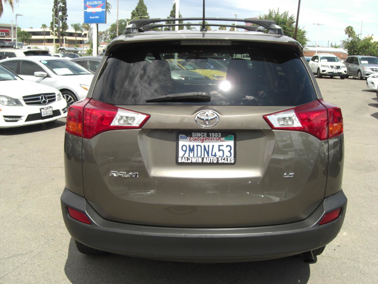 Used 2015 Toyota RAV4 LE FWD image 11