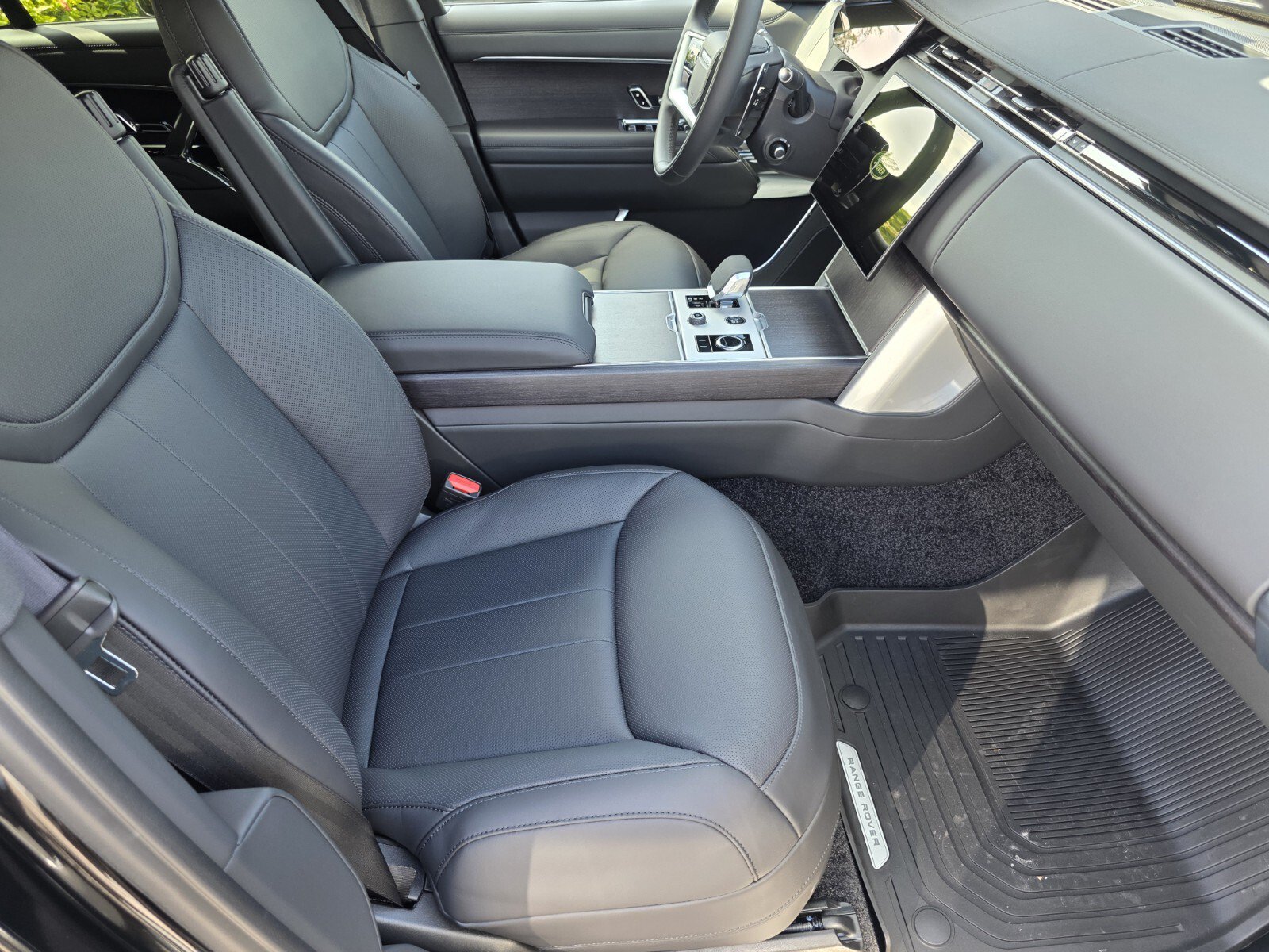 New 2027 Land Rover Range Rover SE AWD/4WD image 3
