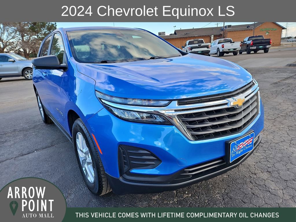 Used 2024 Chevrolet Equinox LS w/ LS Convenience Package image 2