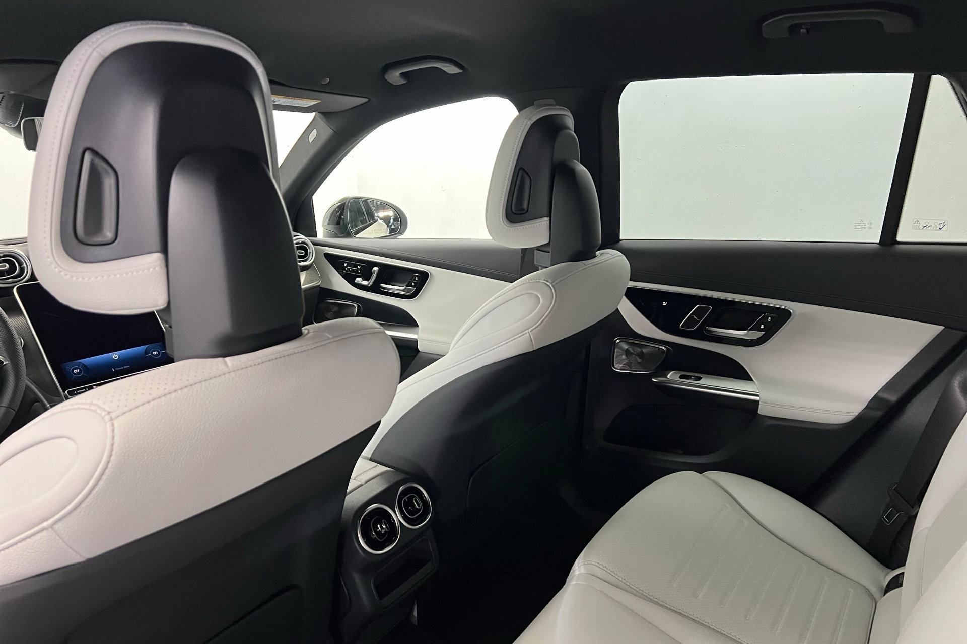 New 2026 Mercedes-Benz GLC 300 4MATIC image 19