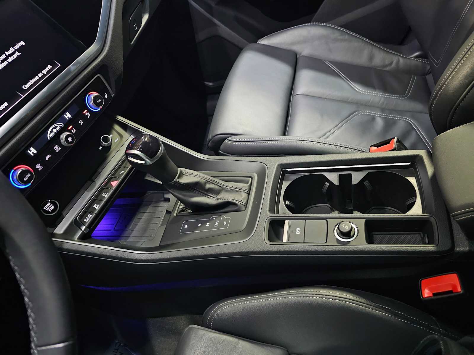 Used 2024 Audi Q3 2.0T Premium Plus image 29