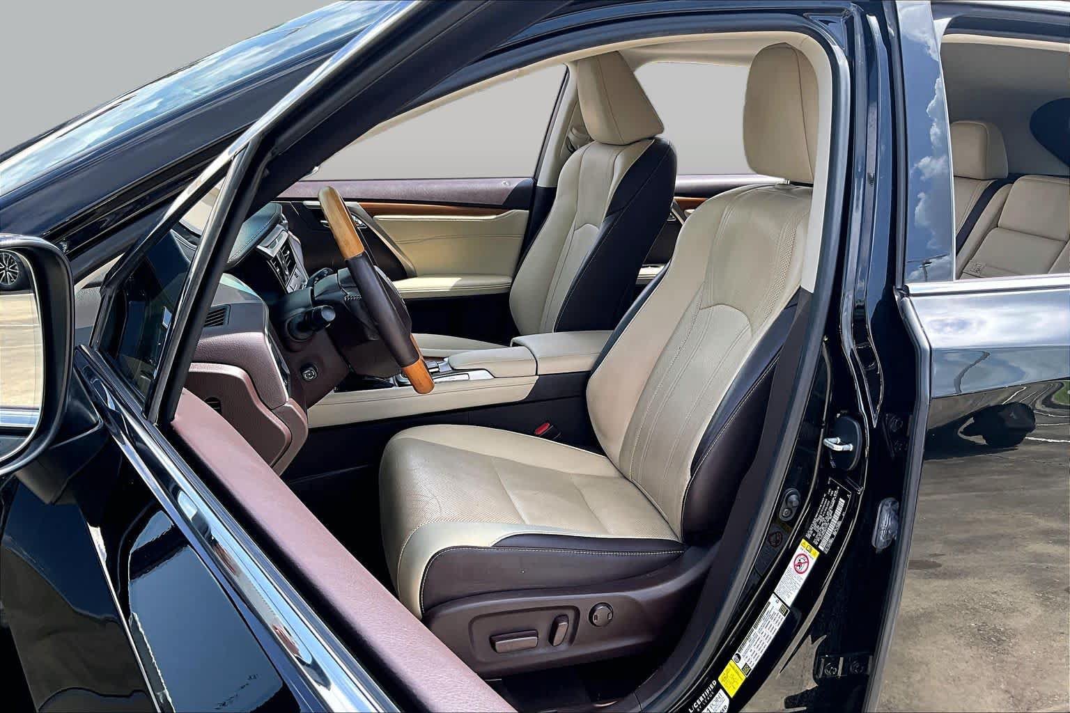 Used 2019 Lexus RX 350 FWD w/ Navigation Package image 7