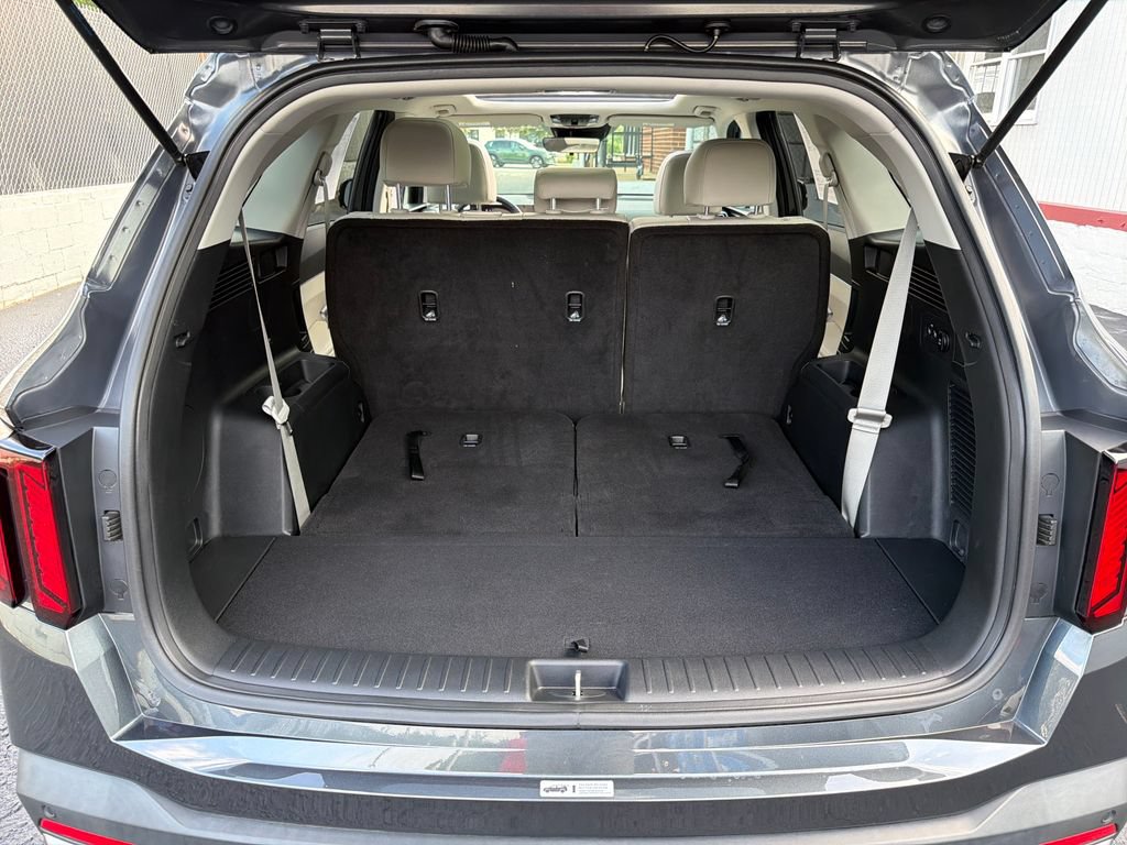 Used 2024 Kia Sorento S w/ Panoramic Sunroof Package FWD image 20