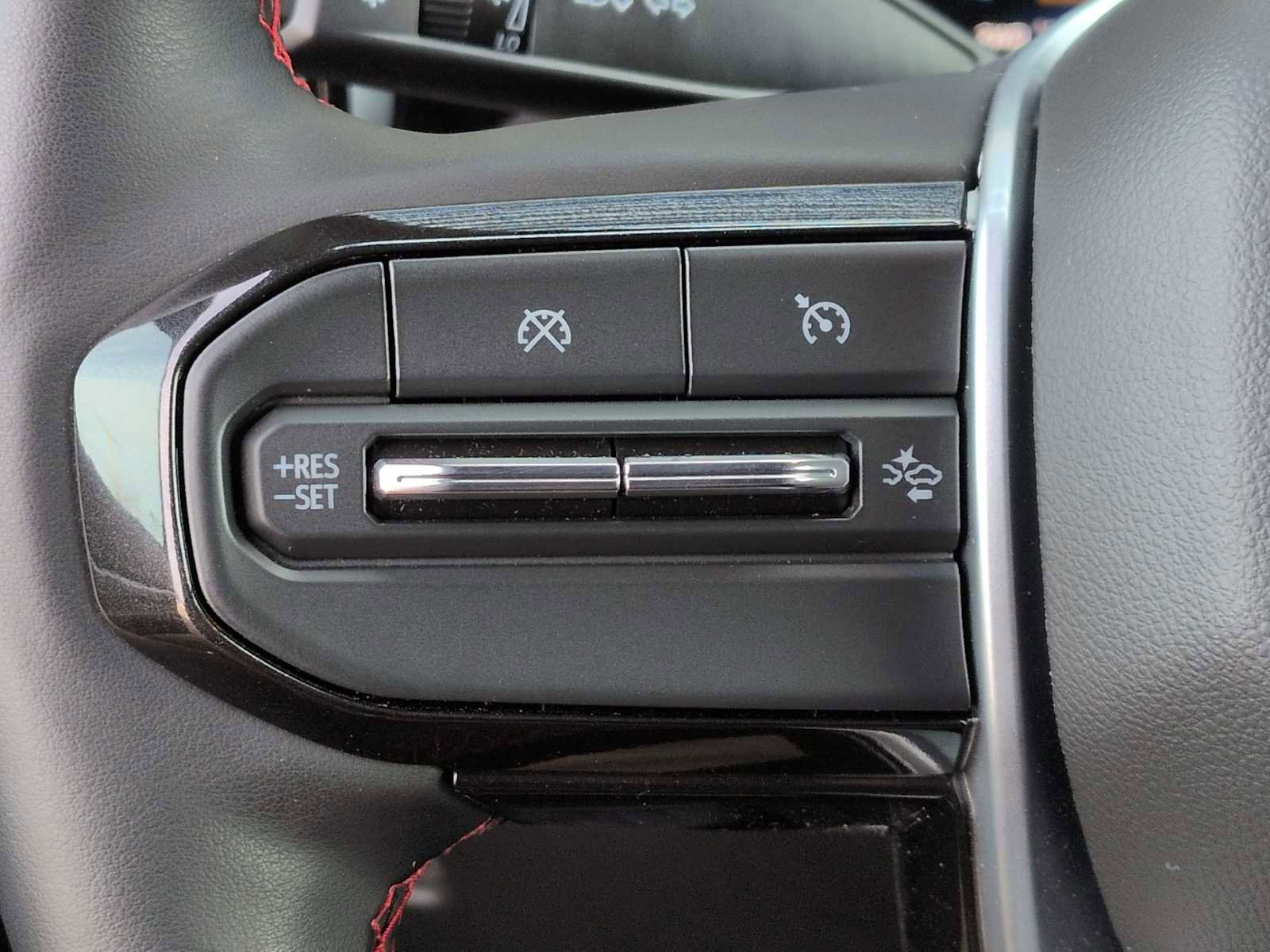 Used 2025 Chevrolet Colorado Z71 w/ Technology Package image 24