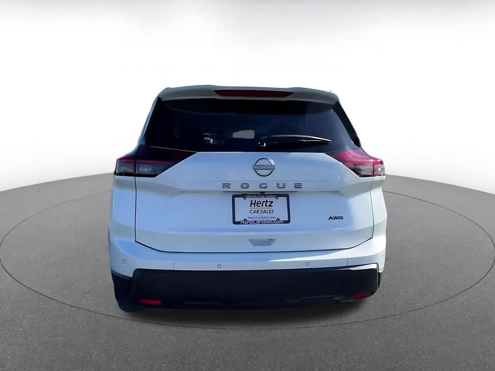 Used 2025 Nissan Rogue SV AWD/4WD image 12