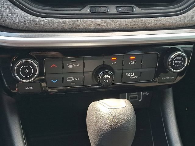 Used 2025 Jeep Compass Sport AWD/4WD image 15