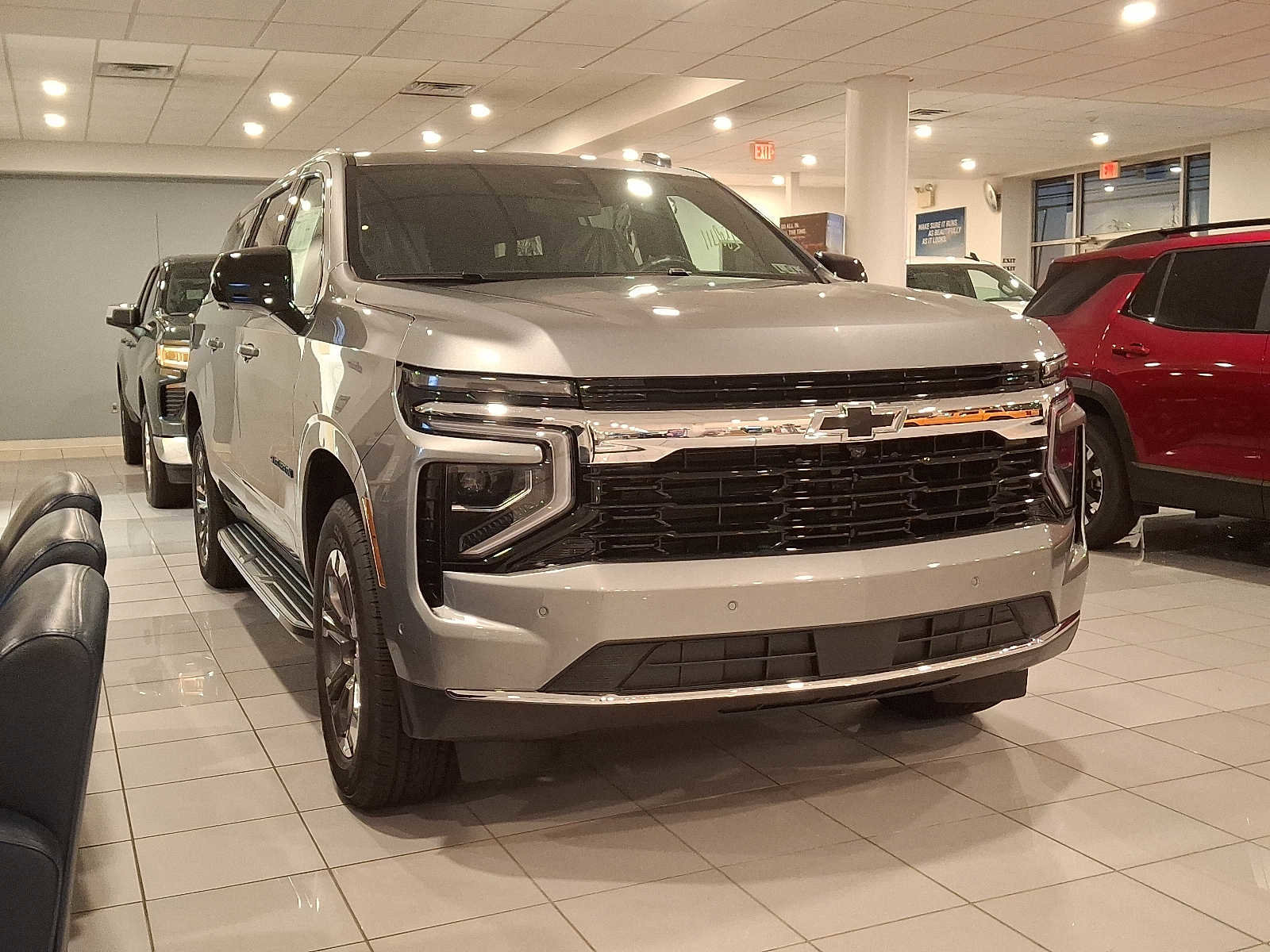 New 2025 Chevrolet Suburban LS w/ LPO, Dark Essentials Package