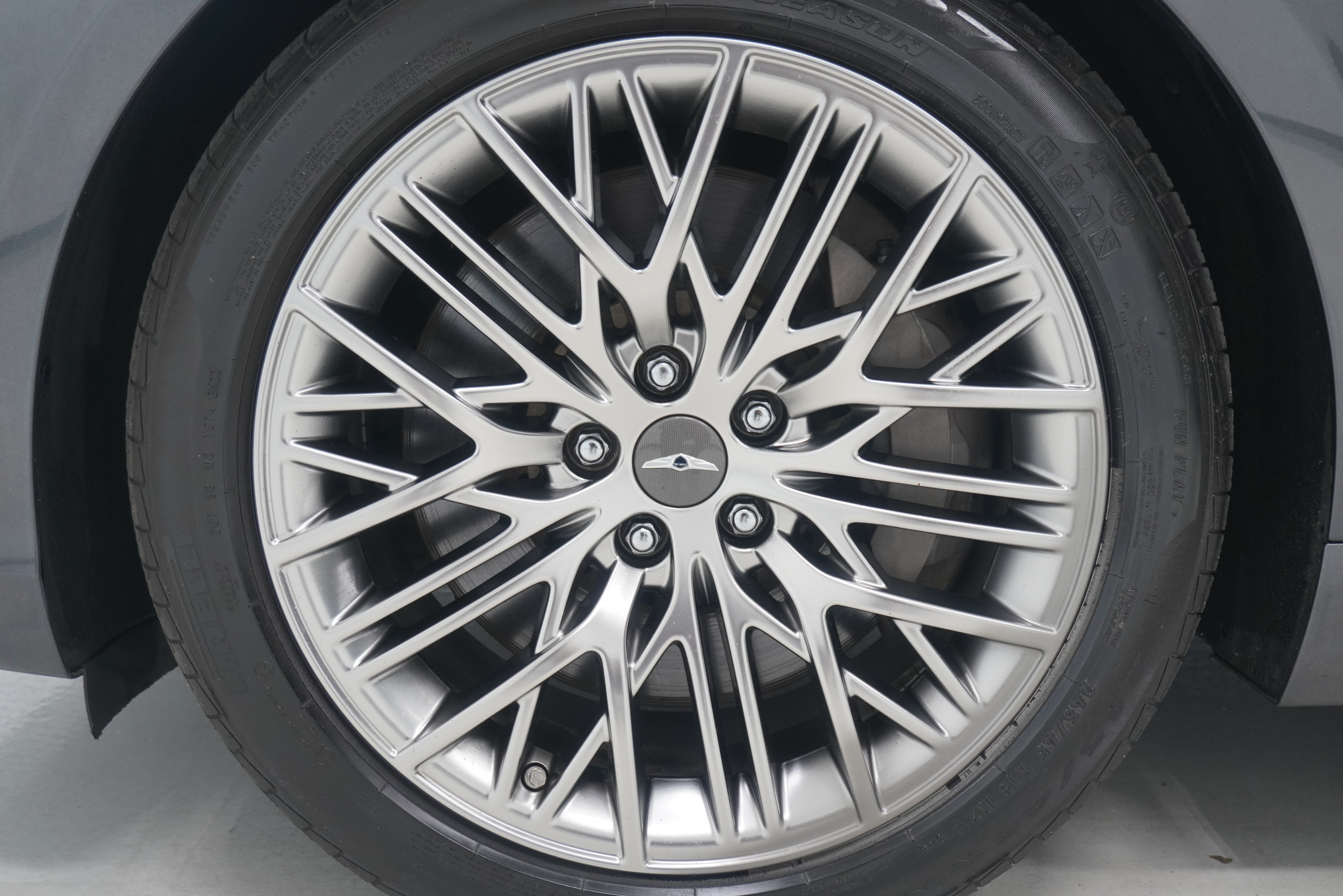 Used 2021 Genesis G90 5.0 Ultimate RWD image 36