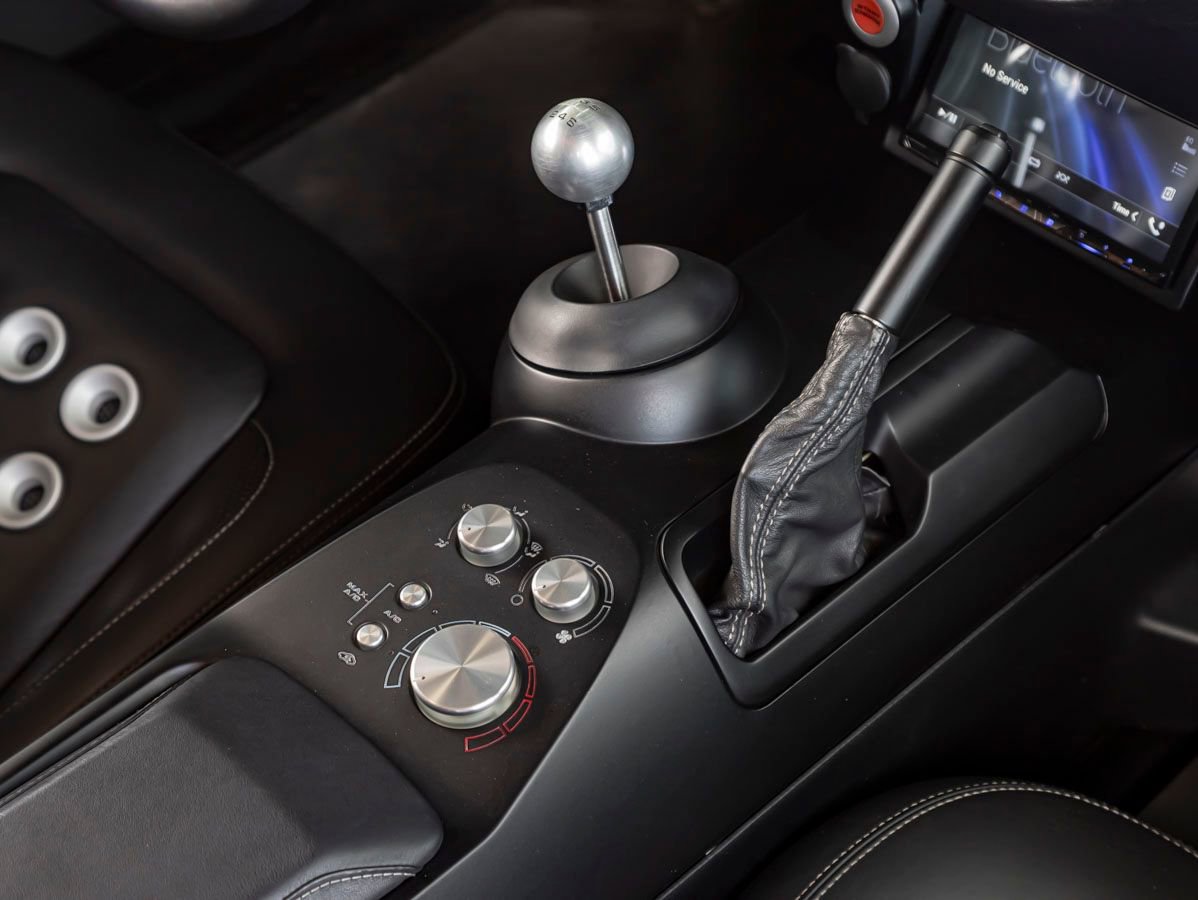 Used 2005 Ford GT image 28