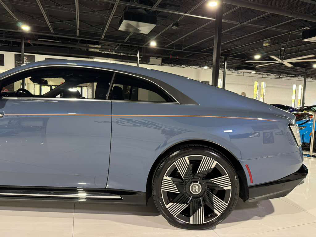 Used 2024 Rolls-Royce Spectre w/ Spectre Launch Package image 44