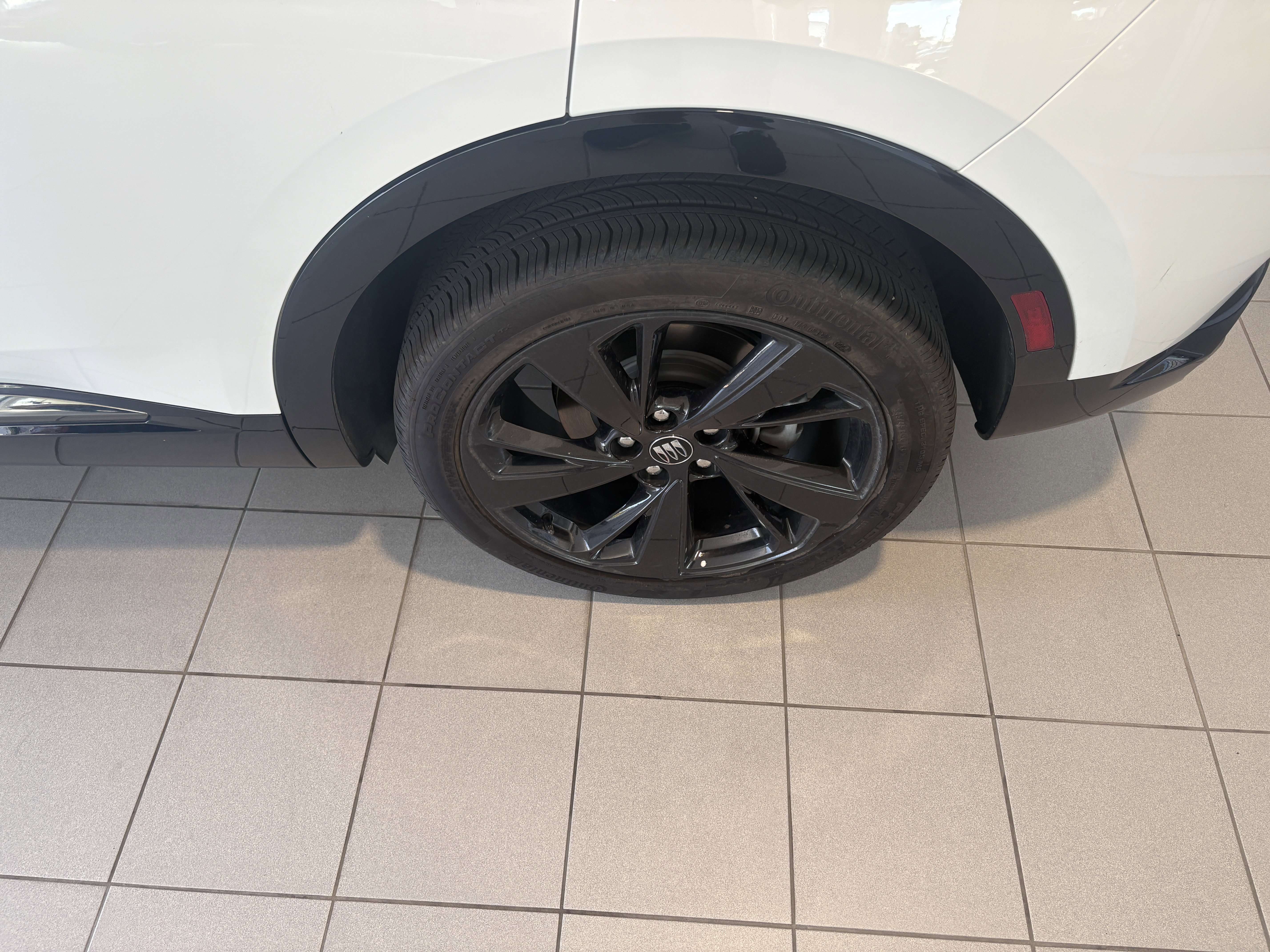 Used 2025 Buick Envision Sport Touring image 6