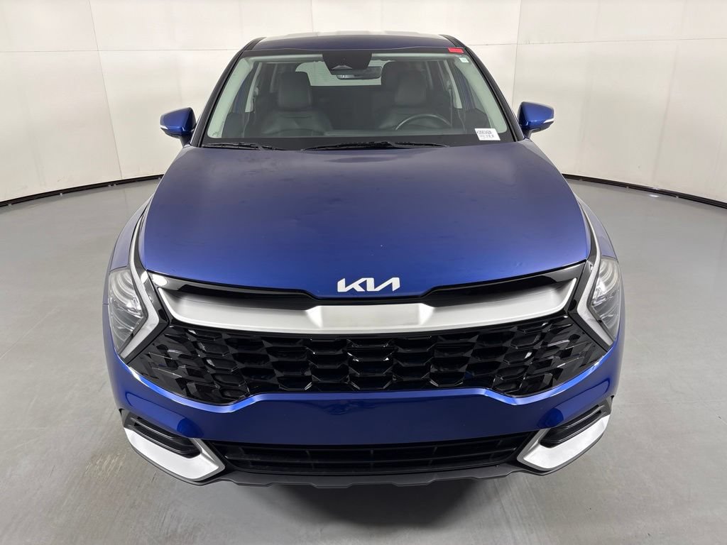 Used 2025 Kia Sportage EX FWD image 3
