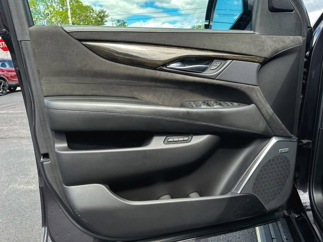 Used 2017 Cadillac Escalade Platinum AWD/4WD image 14